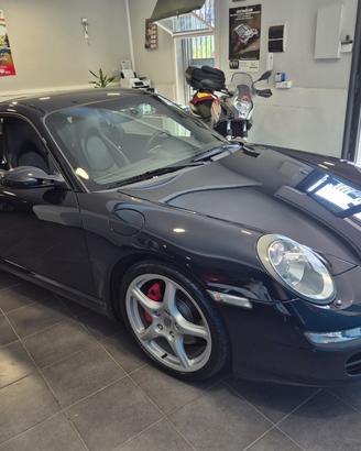Porsche 911 Carrera 4S Coupé