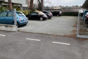 Posto auto esterno coperto riccione zona Porto