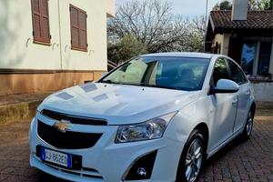 Chevrolet Cruze 17 cdi gancio traino