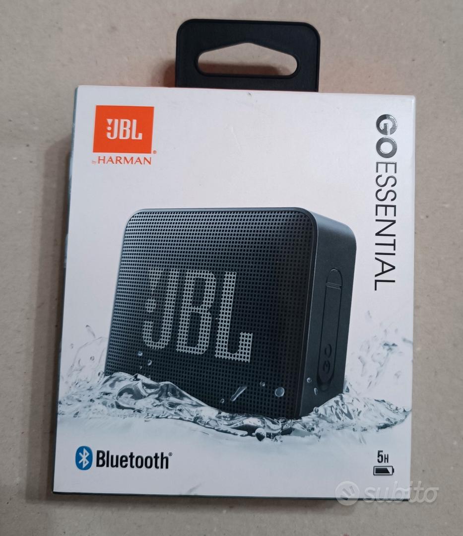 Altoparlante jbl impermeabile con manico a soli 180 dollari