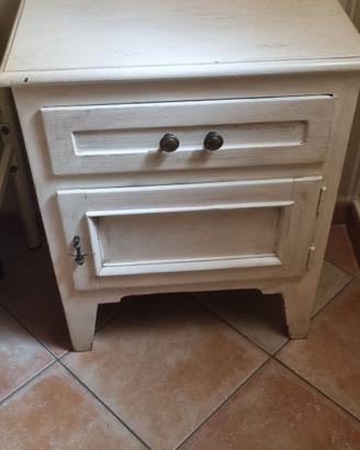 Comodino shabby 