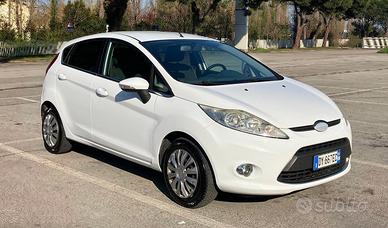 Ford Fiesta VI 5p plus 1.4 16v gpl / benzina