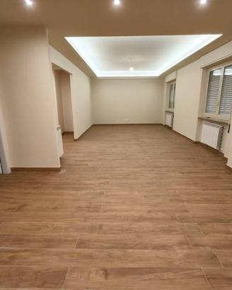 Appartamento di 180 m² con più di 5 locali e box a