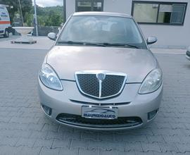 Lancia - Ypsilon 1.2 8v Platino.