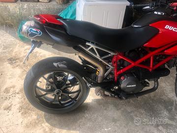 Hypermotard 796