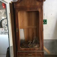 Armadio vecchio
