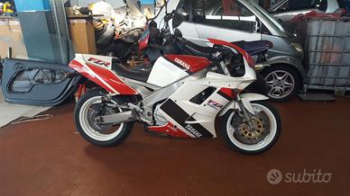 Yamaha fzr 1000 exup 1992 con 9000 km
