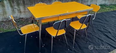 tavolo giallo formica vintage