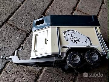 Rimorchio x trasporto cavalli Bruder 