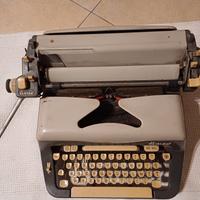 Macchina da scrivere 