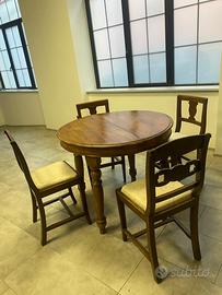 Tavolo con 4 sedie