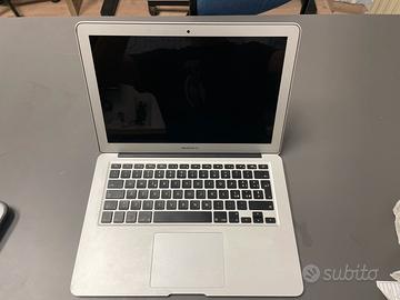 MacBook Air 1466 - Pezzi di Ricambio Disponibili