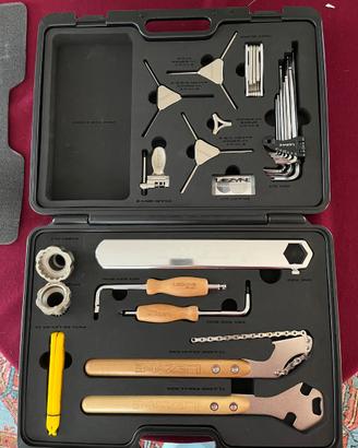 Lezyne Kit Attrezzi x bicicletta “Port A Shop Pro”