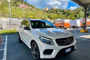 Mercedes Benz GLE 350 D Premium Plus (AMG Package)