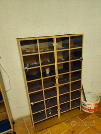 vetrine espositive con illuminazione