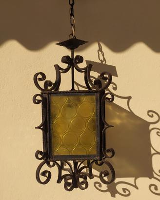 Lampadario lanterna in ferro battuto