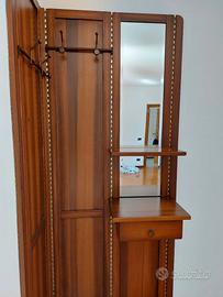 Appendiabiti angolare in legno di noce