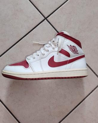 🏀 Air Jordan 1 Mid Bordeau🌟  