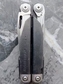 Pinza multiuso Leatherman Surge 