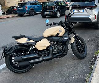 Leoncino bobber 400 Benelli