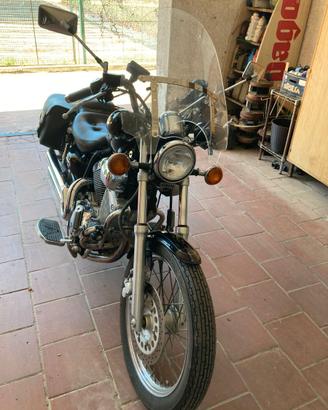 Moto Yamaha XV Virago 535