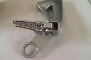 POGGIAPIEDI DESTRO SUZUKI SV650/650s