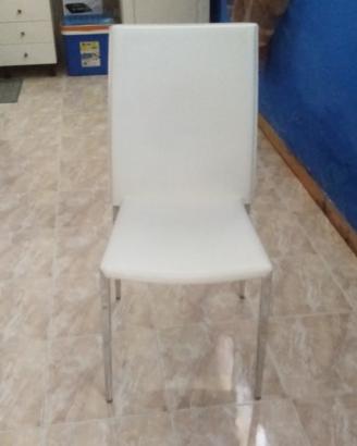 Sedie bianche in pelle 