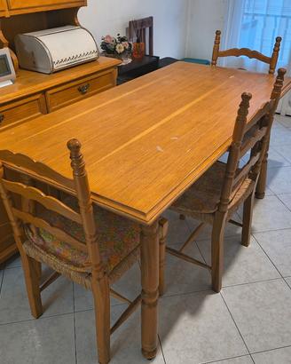 tavolo da cucina con 6 sedie