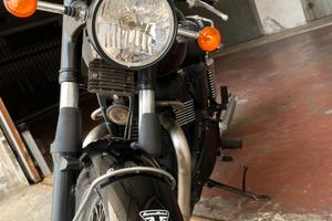 Triumph bonneville t100