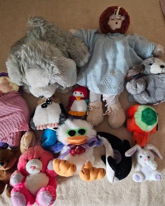 Lotto di peluche e bambole: n. 12 pezzi