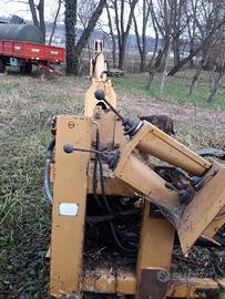 retroescavatore per scavi