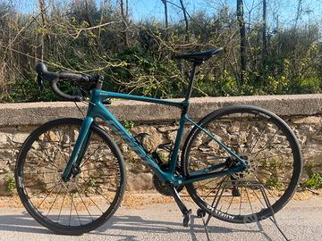 GIANT DEFY