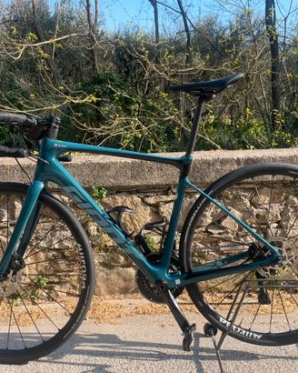 GIANT DEFY