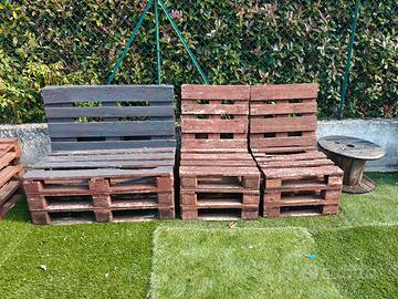 Salotto da giardino con i bancali 
