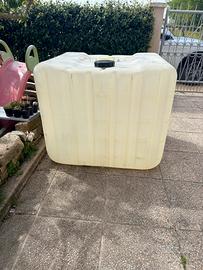 CISTERNA 1000 L.