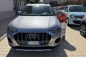 AUDI Q3 35 2.0 tdi s-tronic