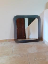 Specchio in cristallo cornice fumè. Pari al nuovo