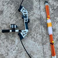 Arco pesca con mulinello e 6 frecce + balestra