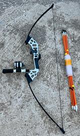 Arco pesca con mulinello e 6 frecce + balestra