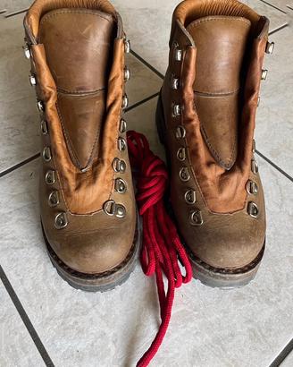 Scarpe da montagna vintage