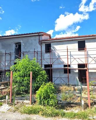Casa indipendente di 86 m² con 4 locali e posto au