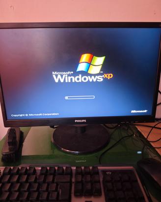 computer con Windows XP, leggi info
