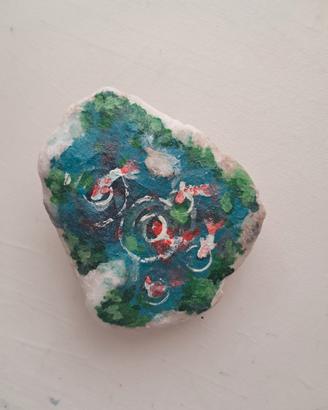 fermacarte in pietra dipinto a mano