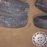 4 gomme invernali e 4 cerchioni (165/65 r14)