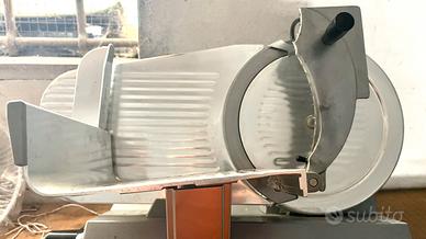Affettatrice professionale Urania 25 usata poco