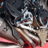 AKRAPOVIC COMPLETO PER DUCATI STREETFIGHTER V4