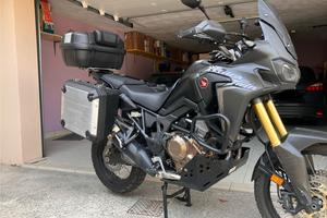 Honda Africa Twin 1000 (2016) manuale