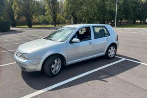 GOLF 4 1.6 Benzina anno 2000 