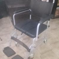 Sedia comoda o sedia Wc