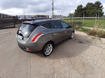 Lancia delta 1.6 Mjt platino